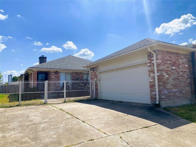 Photo - 9515 Hendon Ln