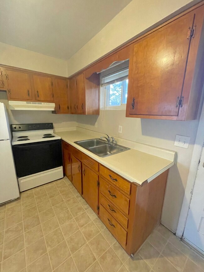 Photo - 1128 Sparrow Rd Unit 3