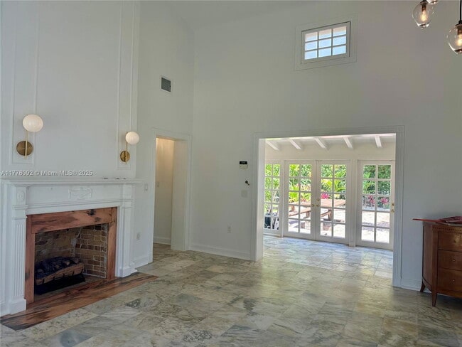 Photo - 765 N Greenway Dr