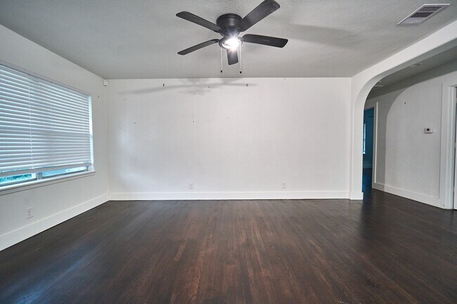 Photo - 5815 Hornwood Dr