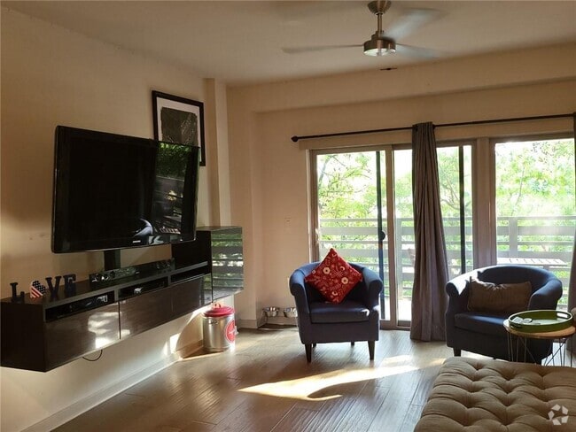 Building Photo - 3600 S Lamar Blvd Unit 213 Rental