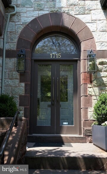 Photo - 1715 Q St NW Unidad B