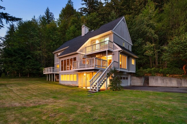 Beautiful home with views and in a gated c... - Beautiful home with views and in a gated c...