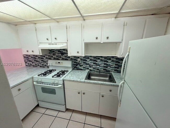 Building Photo - 1300 W 47th Pl Unit 216A