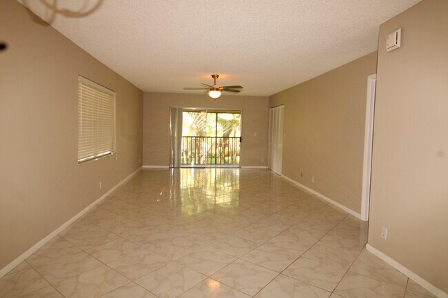 Photo - 2955 SW 22nd Ave Unit 2080