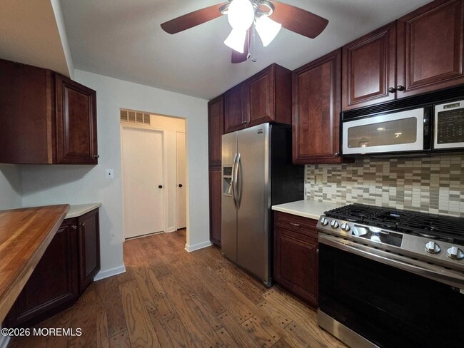 Photo - 129 Tulip Ln