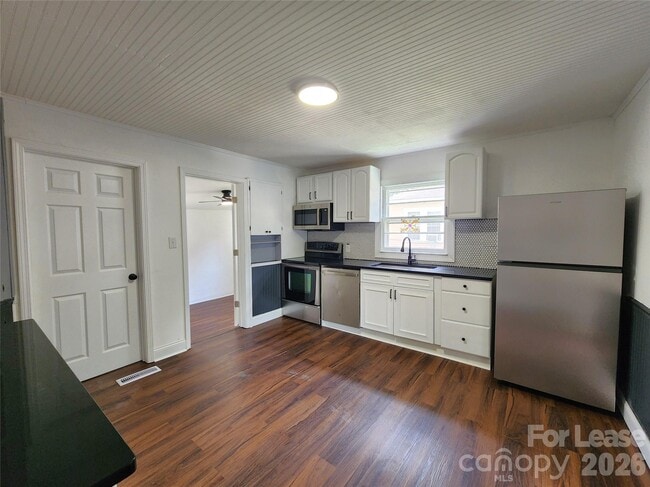 Photo - 1208 N Juniper Ave