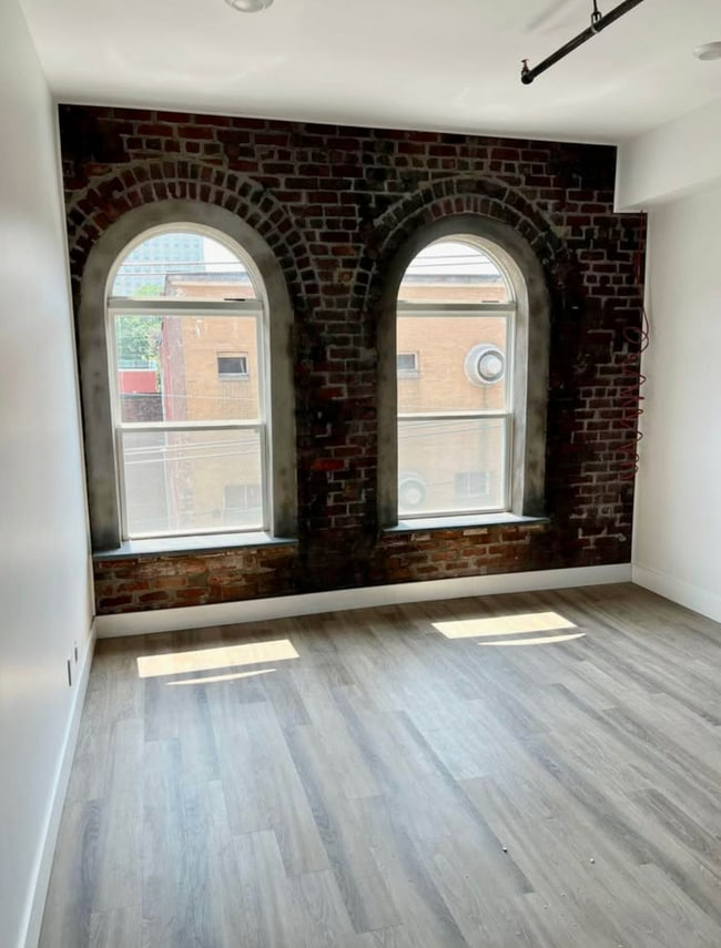 Photo - 203 Wentworth St Unit 2