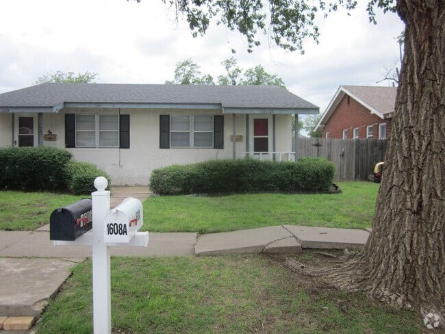 Building Photo - 1608 S Hayden St Unit A Rental