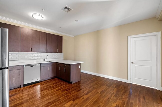 Photo - 4401 BERGENLINE Ave Unit 4B