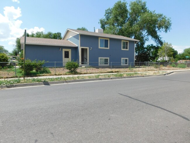 Building Photo - 2776 Grant Ct