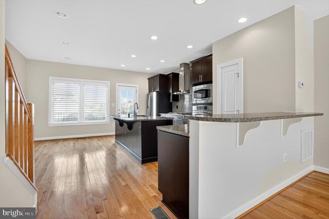 Photo - 44692 Collingdale Terrace