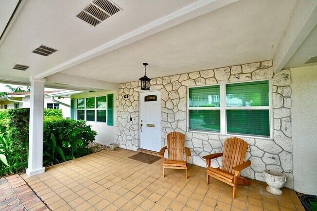 Photo - 129 Alhambra Pl