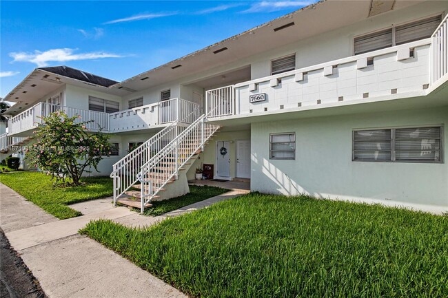 Building Photo - 7660 SW 82nd St Unit H110 Rental