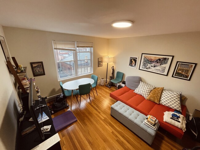 Building Photo - 402 Highland Ave