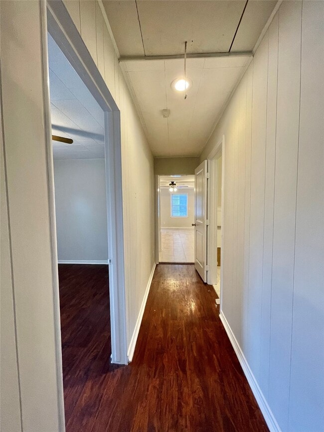 Photo - 1112 Southampton Dr