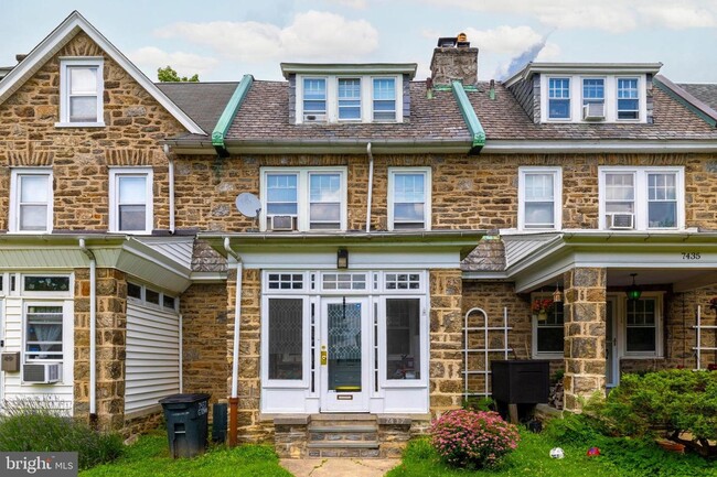 Building Photo - Welcome to this sunny and updated 4-bedroom, 2-bath row home in the heart of Mt. Airy! W/D! Large...