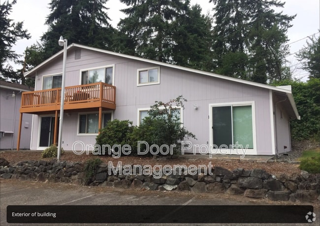 Building Photo - 4046 S 31st St Unit 1 Rental