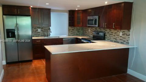 Photo - 2200 NE 7th St