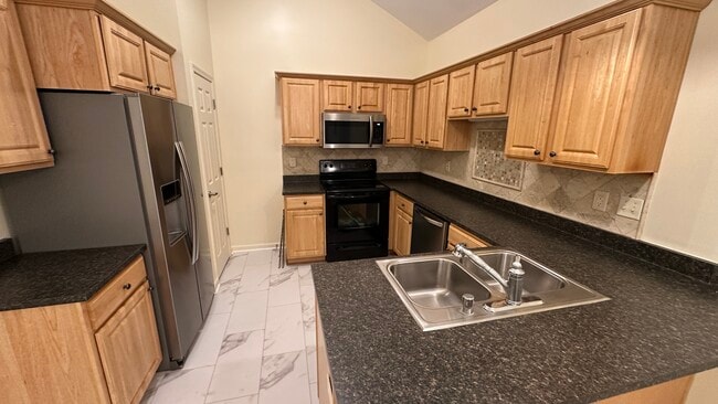 Kit 1 - 555 Goldon Trophy Trl Unidad Magnolia Run