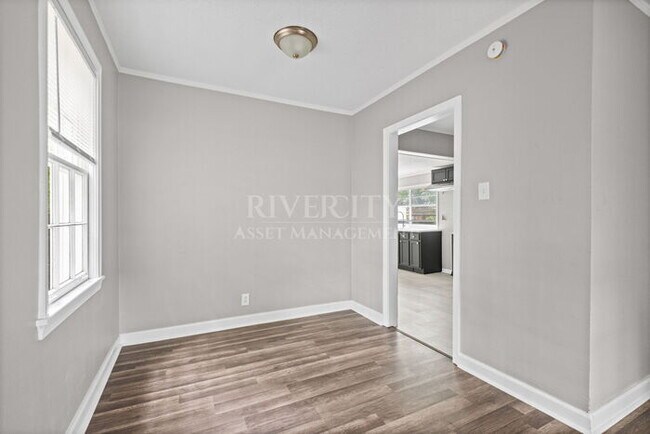 Photo - 4078 Dunn Ave