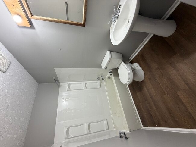 Photo - 1653 Brittany Ln