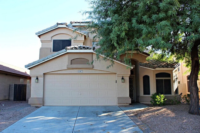Building Photo - Surprise 4br With Pool