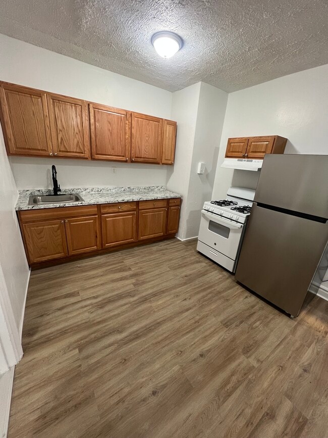 Photo - 200 Glenwood Ave Unit 1