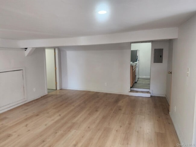 Photo - 116 E Main St