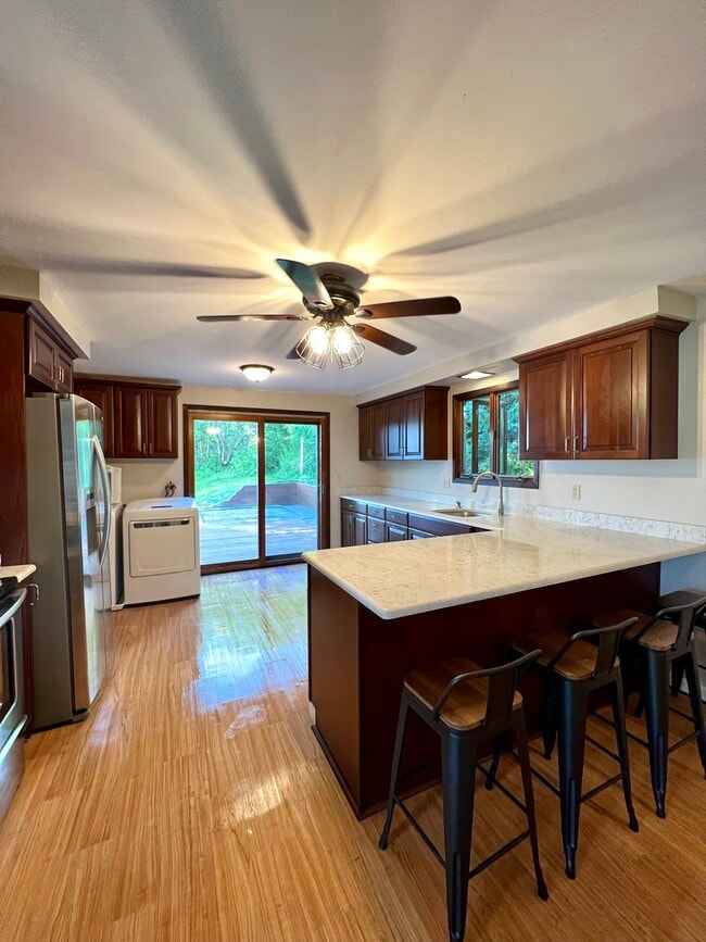 Photo - 27 W Main St Unit Upper