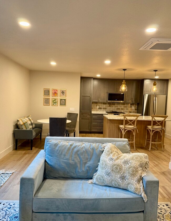 Photo - 14 Dubost Ct