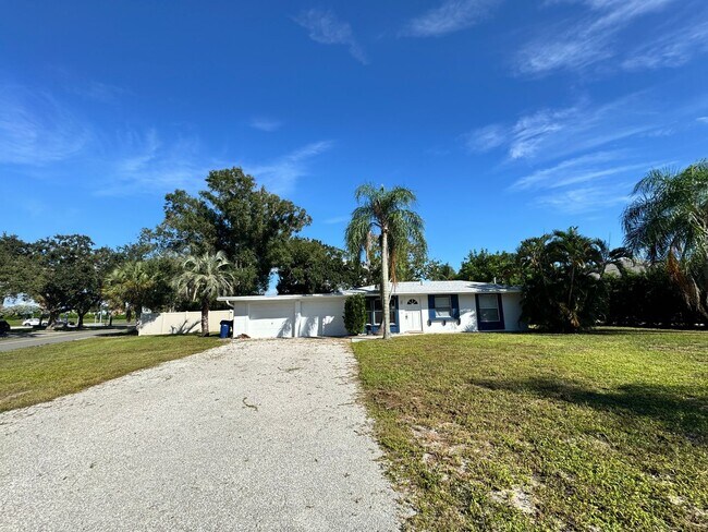 Photo - 2/2 with Fenced Yard, Garage and Laundry, ...