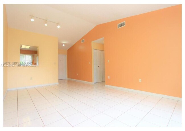 Photo - 200 NW 114th Ave Unidad 22-101