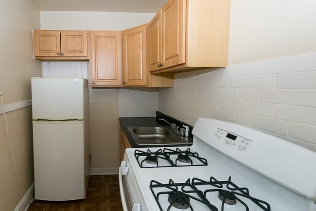 Photo - 3121 N Hamlin Ave Unit G3