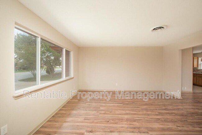 Photo - 5209 Rector Ave