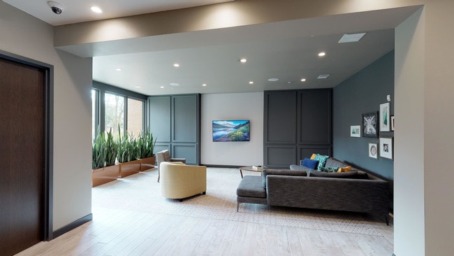 Indoor Lounge - Quarter Row at the Yards