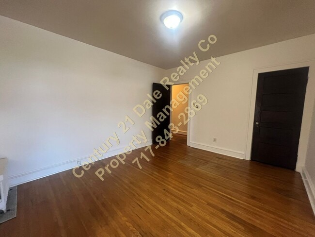 Photo - N Franklin St 423-425 Unit Apt 4