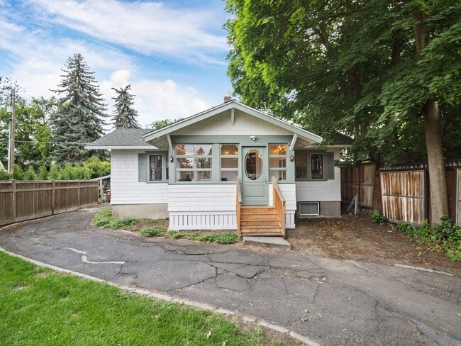 Photo - Charming Furnished 2BR Bungalow in Rockwood