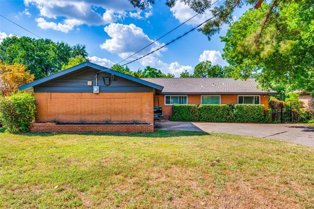 Photo - 659 Bizerte Ave