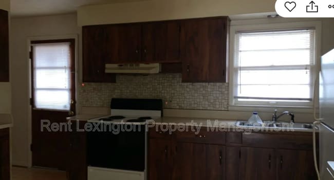 Photo - 141 Zandale Dr
