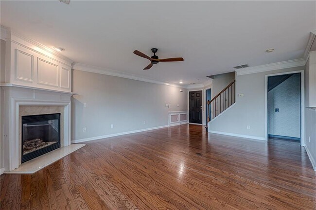 Photo - 300 Balaban Cir