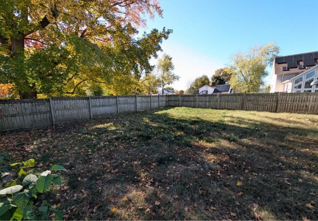 Photo - 828 W Pearl St