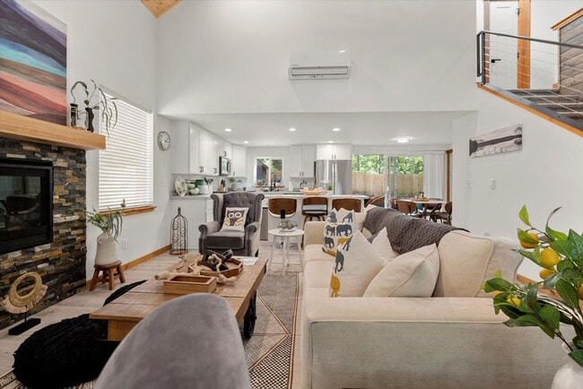 Building Photo - 125 Mountain View Dr Unit ID1471861P