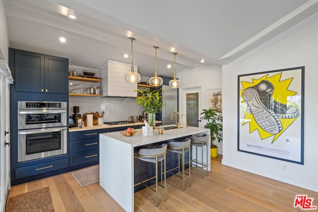 Photo - 2071 Glencoe Way