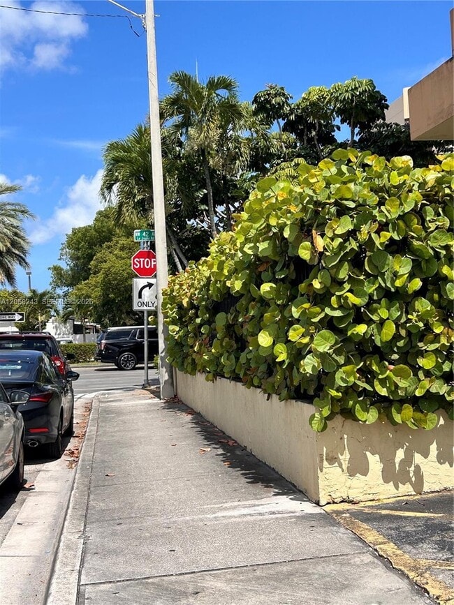 300 NW 42nd Ave Unit 109