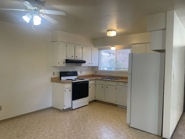 Photo - Convenient Florida Road Condo Unit 1