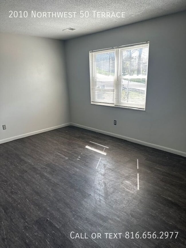 Photo - 2010 NW 50 Terrace