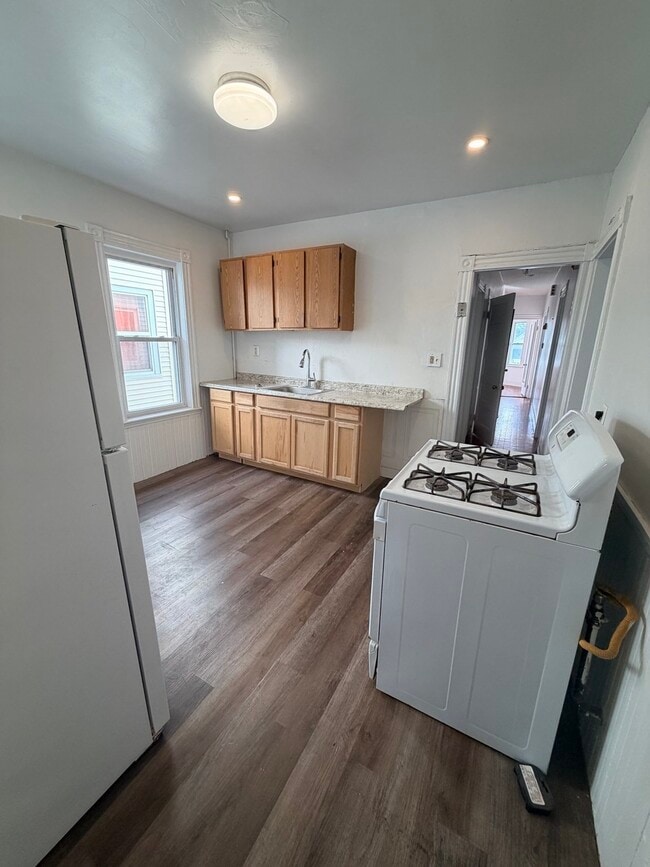 302 Washington St Unit 2