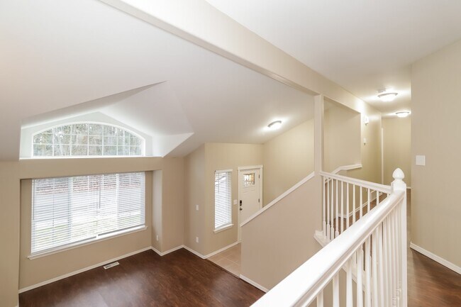 Photo - 8611 8th St SE