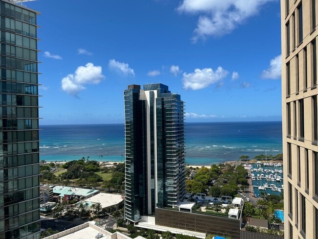 2505 - 2505 Apartment Unit 3306